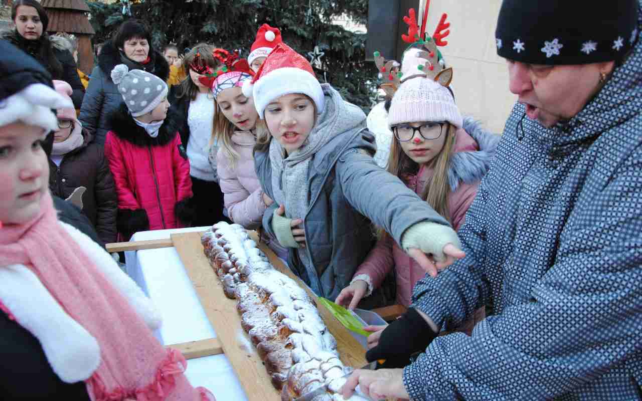 Jirkovský charitativní advent pomáhá! Peníze z něj poslouží pěti vážně nemocným dětem