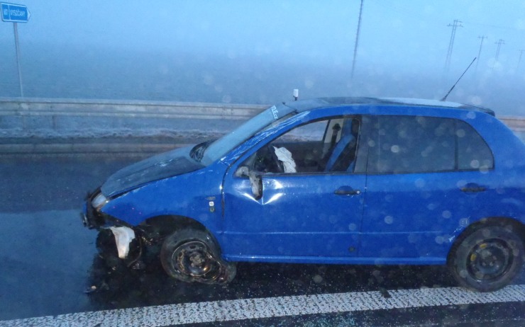 Foto z pondělní ranní nehody u Trianglu. Foto: HZS Žatec
