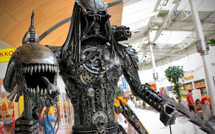 Predátor s nabodnutou vetřelčí hlavou. Foto: Oldřich Hájek Predátor s nabodnutou vetřelčí hlavou. Foto: Oldřich Hájek