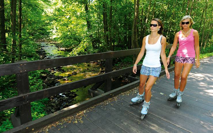 Bruslařky v Bezručově údolí. Bruslařky v Bezručově údolí.