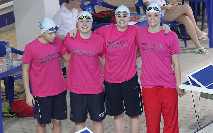 Foto: Slávie Chomutov plavkyně143