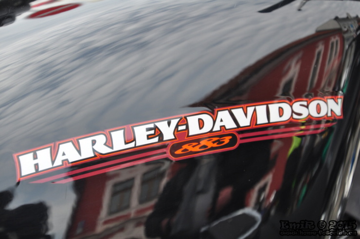 Stovky motorkářů se sjely do Kadaně. Zdroj: www.home-fotoklub.cz Stovky motorkářů se sjely do Kadaně. Zdroj: www.home-fotoklub.cz