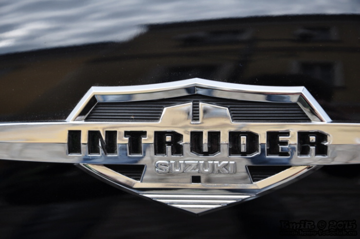 Stovky motorkářů se sjely do Kadaně. Zdroj: www.home-fotoklub.cz Stovky motorkářů se sjely do Kadaně. Zdroj: www.home-fotoklub.cz