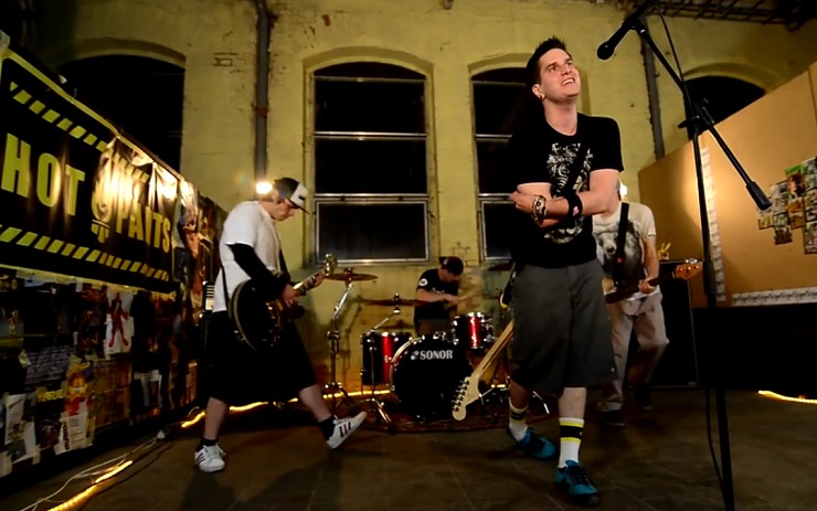 Videoklip k singlu Alfa manuál. Foto: youtube.com Videoklip k singlu Alfa manuál. Foto: youtube.com