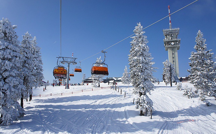 Vrchol Klínovce. Foto: www.klinovec.cz Vrchol Klínovce. Foto: www.klinovec.cz