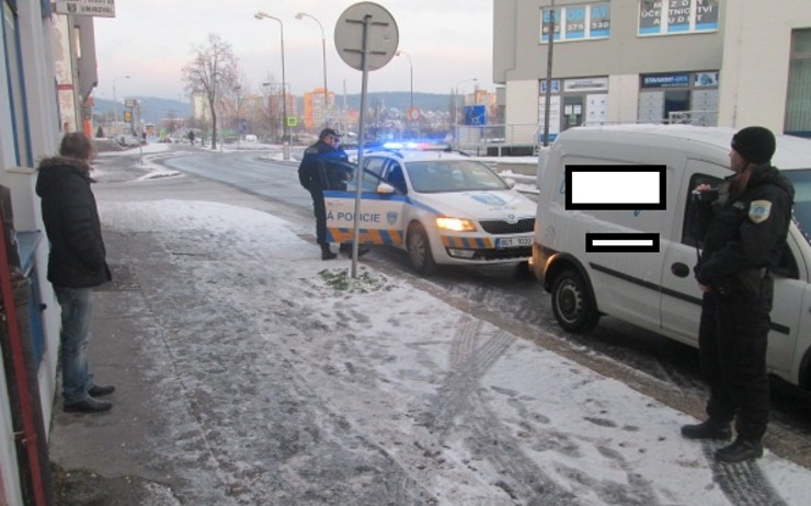 Kontrola spícího muže. Foto: MP Chomutov