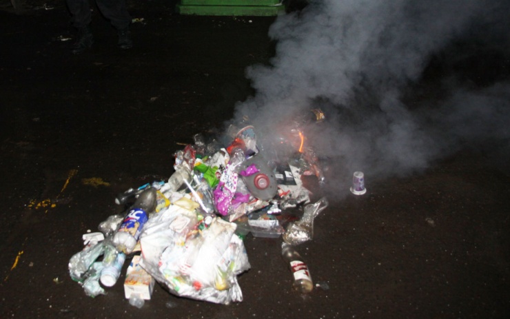 Hořící odpad. Ilustrační foto: HZS Hořící odpad. Ilustrační foto: HZS