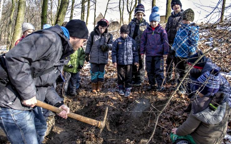 Děti na jarním ekotáboře. Foto:Martin Šopf Děti na jarním ekotáboře. Foto:Martin Šopf