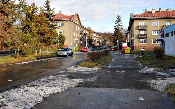 Ulice Budovatelů. Foto: archiv města Jirkov Ulice Budovatelů. Foto: archiv města Jirkov