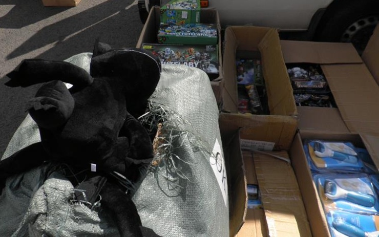 Zajištěné podezřelé zboží. Foto: Celní úřad