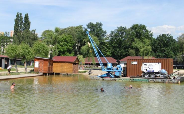 Úpravy na Kamencovém jezeře. Foto: Podkrušnohorský zoopark Chomutov