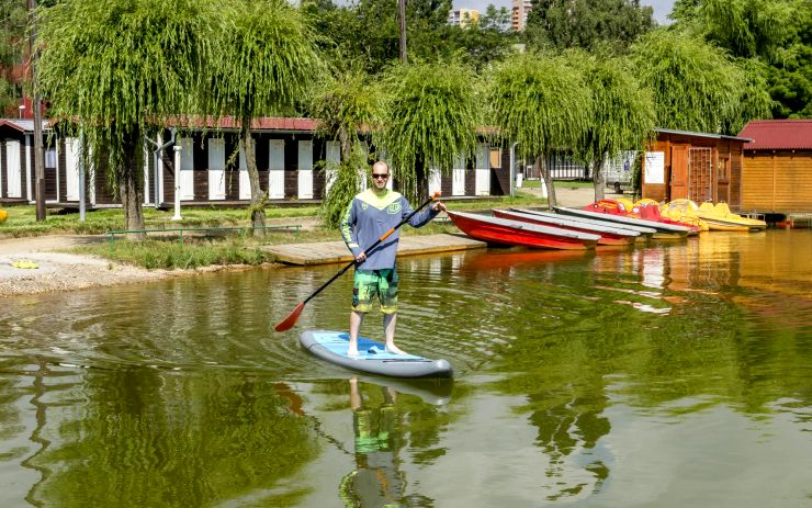 Nové pádlboardy se na Kamenčáku už zkouší. Nové pádlboardy se na Kamenčáku už zkouší.