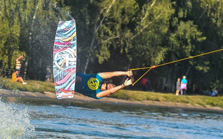 Místní okruh měří 780 m. Na vodní ploše je umístěn 1X FUNBOX, 1x Kicker S, 1x Kicker L, 1x Straight. Foto: Město Chomutov Místní okruh měří 780 m. Na vodní ploše je umístěn 1X FUNBOX, 1x Kicker S, 1x Kicker L, 1x Straight. Foto: Město Chomutov