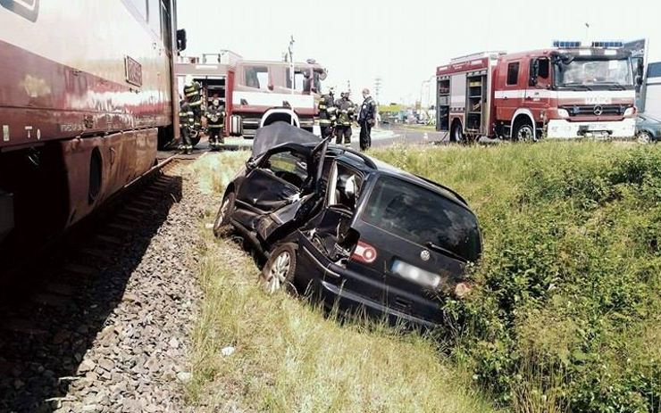 Srážka osobního auta s motorákem. 