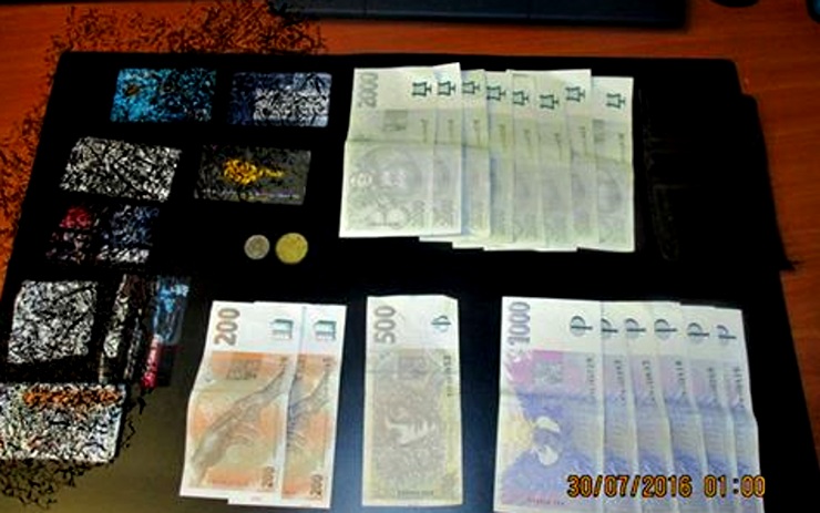 Hotovost z nalezené peněženku. Foto: Měp Chomutov Hotovost z nalezené peněženku. Foto: Měp Chomutov