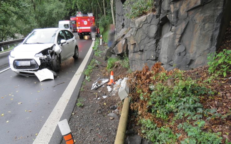 Havarovaný citroen. Foto: Policie ČR Havarovaný citroen. Foto: Policie ČR