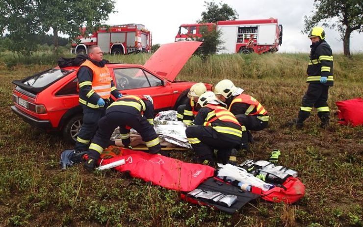 Dopravní nehoda u Boru. Foto: HZS Karlovarského kraje Dopravní nehoda u Boru. Foto: HZS Karlovarského kraje