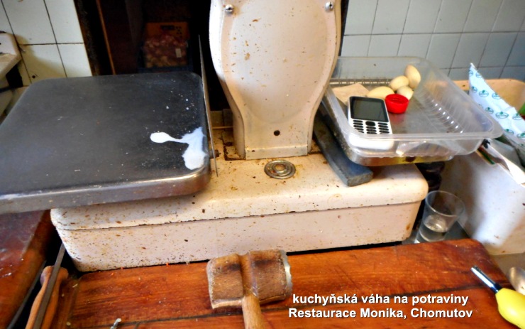 V Restauraci Monika si s hygienou hlavu příliš nelámali. Foto: 6x Krajská hygienická stanice V Restauraci Monika si s hygienou hlavu příliš nelámali. Foto: 6x Krajská hygienická stanice
