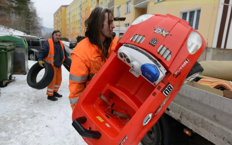 Technické služby téměř denně likvidují černé skládky. Foto: TSMCH