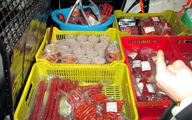 Nabízené zboží. Foto: Měp Chomutov