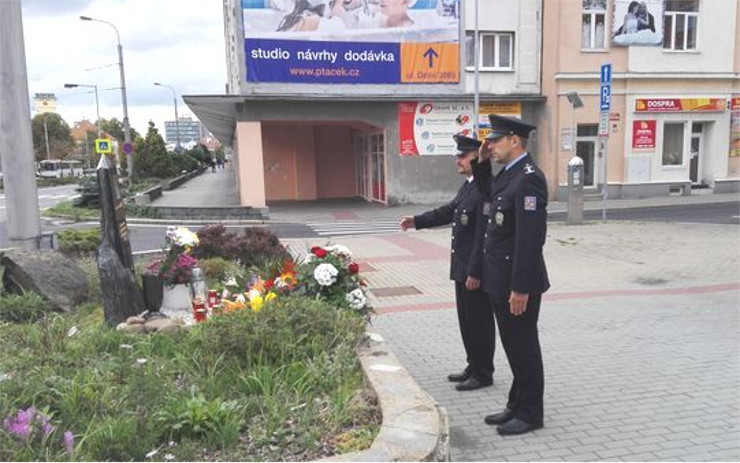 Policisté zavzpomínali na svého zesnulého kolegu, položil život ve službě při pronásledování vraha