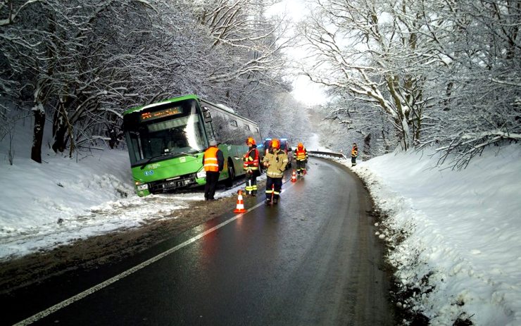 Leden na silnicích Chomutovska: Dopravních nehod přibylo, při jedné zahynula devítiletá školačka