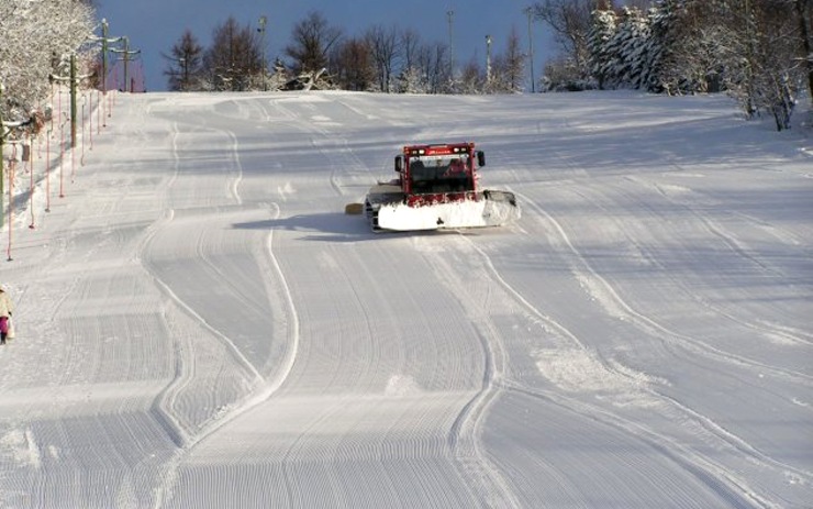 Kam na lyže? Ski areály na Chomutovsku hlásí díky mrazu vynikající podmínky