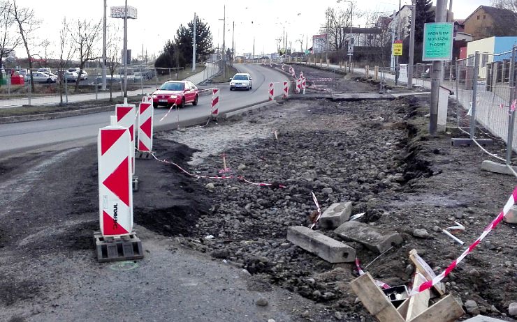 Rekonstrukce Dvořákovy ulice: Přestavba křižovatky nad Tescem začne na jaře, na tři měsíce zkomplikuje dopravu