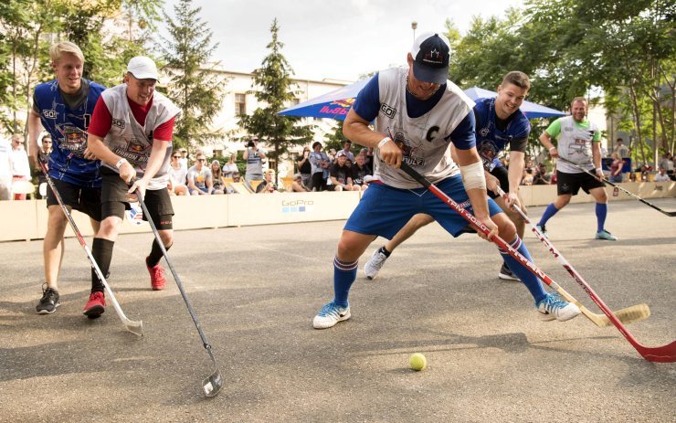 Hokej v létě a na betonu. Chomutov zažije premiéru Red Bull Urban Buly