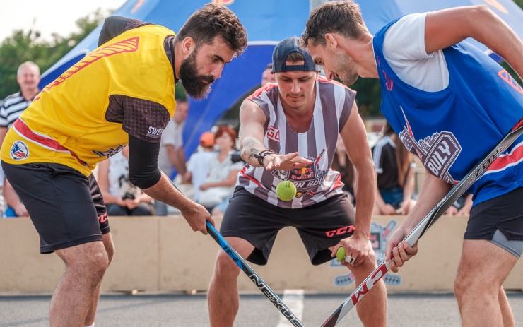 V Chomutově se hrál hokej v ulicích. Na Red Bull Urban Buly dorazil i Sedlák z Columbusu