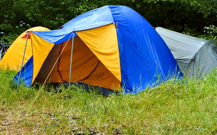 Začněte prázdniny na letňáku! Přijďte s dětmi stanovat, nebo se třeba jen podívat na pohádku