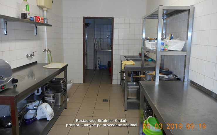 Kadaňská restaurace, která kvůli mizerné hygieně musela před měsícem zavřít, je opět v provozu 