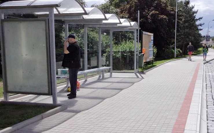 Ranní spoj z průmyslové zóny Verne odjíždí dřív, radnice komplikace řeší