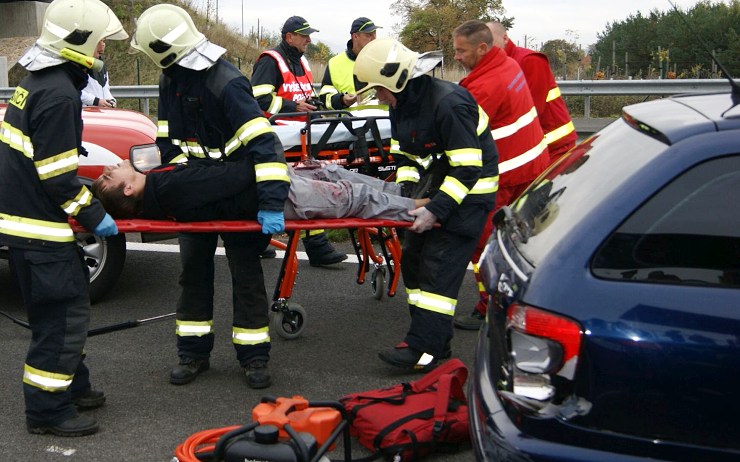 Chcete vidět, jak hasiči vyprošťují zraněné z aut? Přijďte ve středu na chomutovské náměstí