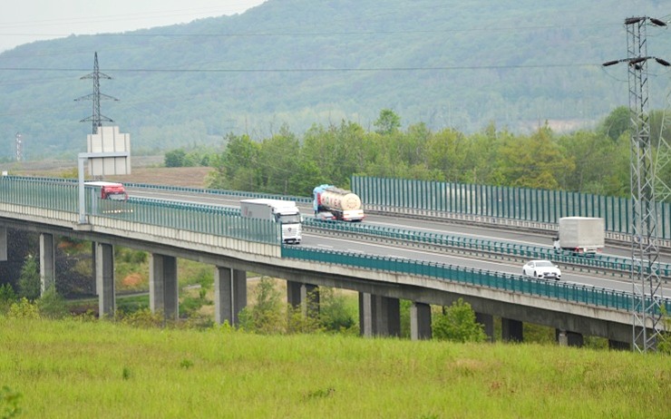 Začala velká oprava D8 v Krušných horách. Uzavírka je od tunelu Libouchec až do Německa 