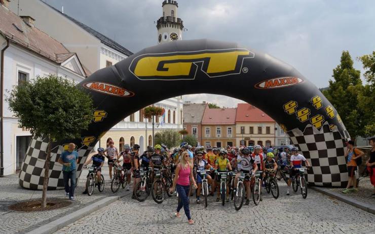 V Klášterci startuje tuto sobotu oblíbený cyklistický závod Wembloudovy hrby 