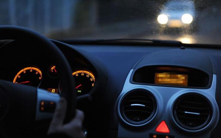 Mladík (19) i přes zákaz řízení sedl za volant, teď může jít do vězení