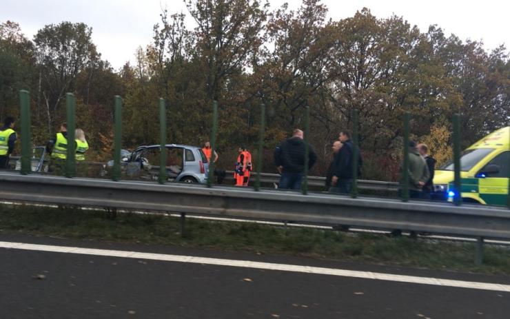 AKTUÁLNĚ: Vážná nehoda na hlavním tahu z Německa nad Chomutovem: Pět zraněných, zasahují tři vrtulníky!
