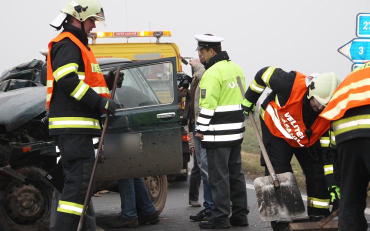 Listopad na silnicích Chomutovska: Čtyři těžce zranění, šest řidičů bouralo pod vlivem alkoholu