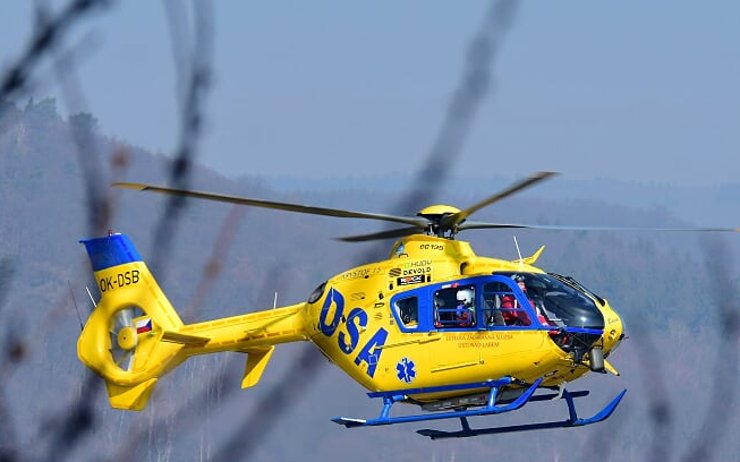 AKTUÁLNĚ: Vážná nehoda u Nechranic! Probíhají záchranné práce, volali i vrtulník