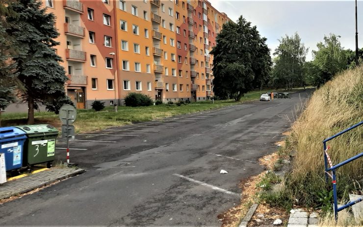 Během rekonstrukce nebudou lidé v SNP a na Mládežnické platit nájemné za parkovací místa