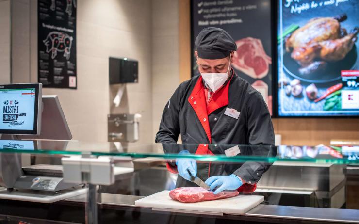 Kaufland zavádí nový způsob balení masa na pultech. Ročně tak uspoří 14 tun plastu!