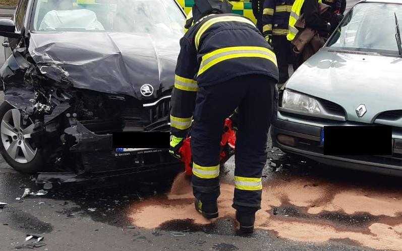 Duben na silnicích Chomutovska: Policisté vyjížděli ke stovce nehod, dva lidé se při nich těžce zranili