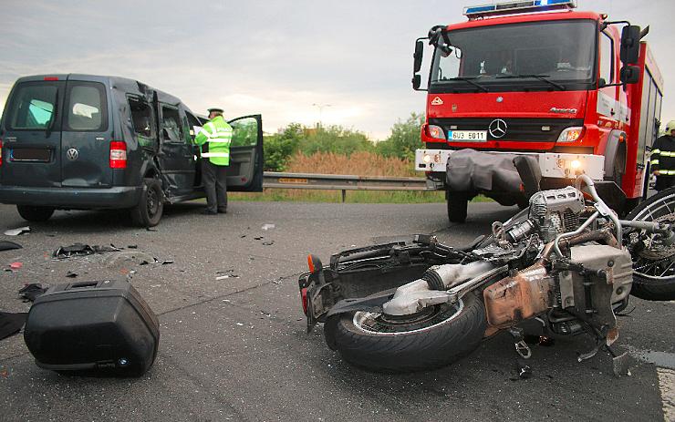 Tragický červenec na silnicích na Chomutovsku! Při nehodách zemřeli dva lidé, pět dalších se těžce zranilo