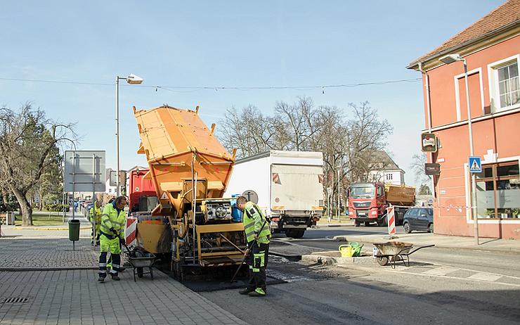 V Podbořanech opravili kvůli bezpečnosti některé přechody pro chodce