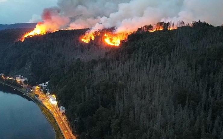 Ústecký kraj reaguje na zvýšené nebezpečí vzniku požárů, tohle teď v lesích i jinde nesmíte