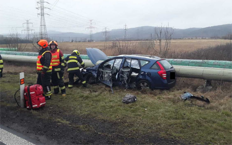 Hledají se svědci pondělní nehody kamionů s osobními vozy