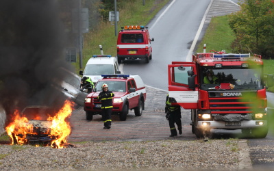 Desítky zraněných v havarovaném autobusu. Večer dojde k hromadné dopravní nehodě