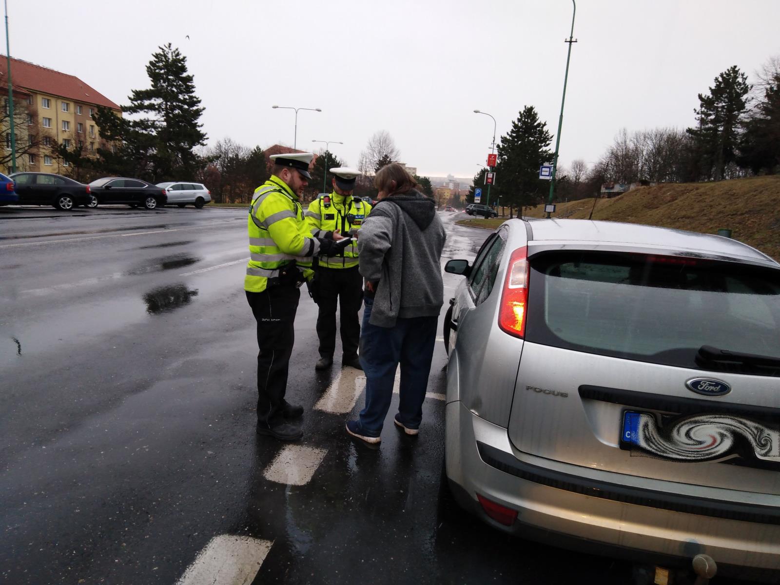 Místo nástupu do vězení si muž jezdil v autě