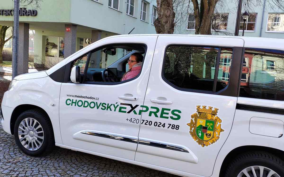 Chodovský expres začíná svůj druhý rok provozu. Senioři nejčastěji míří do Sokolova